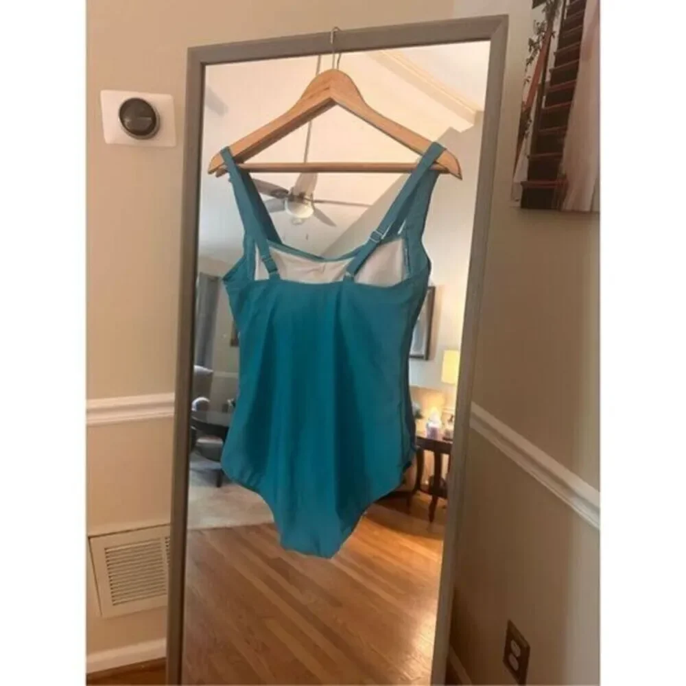 Beach‎ Party Size 10 One Piece